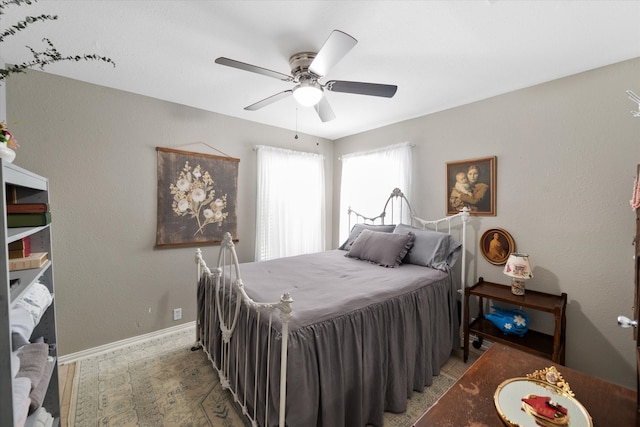 bedroom with ceiling fan