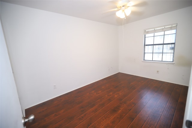 unfurnished room featuring ceiling fan and wood-type flooring