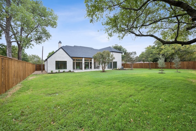 view of yard with a patio