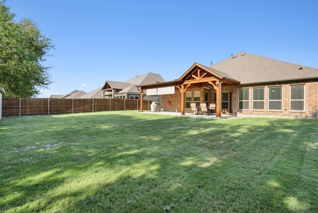 view of yard with a patio