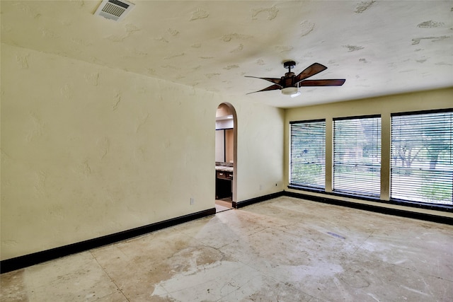 empty room with ceiling fan