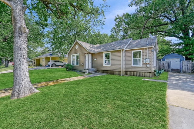 view of front of property with a front yard