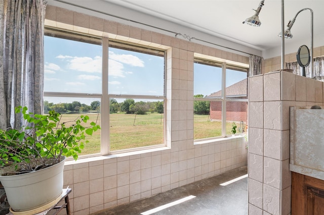 bathroom featuring concrete floors