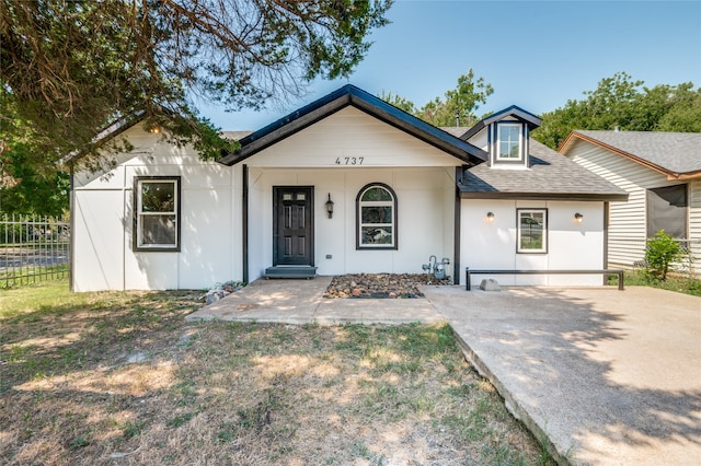 view of front of house