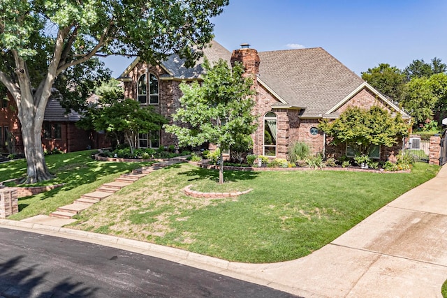 view of front of house with a front yard