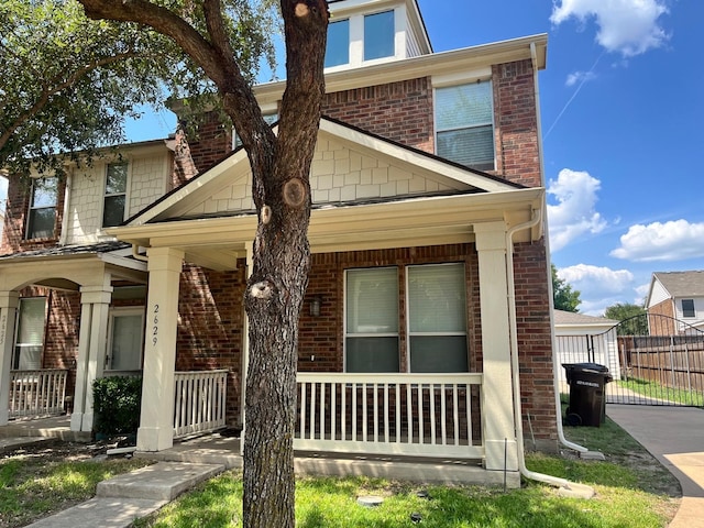 view of front facade featuring a porch