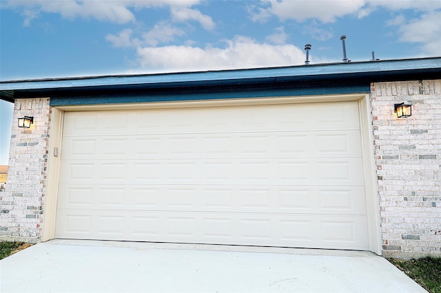 1412 Mason St, Bowie, TX 76230 - garage featuring concrete driveway