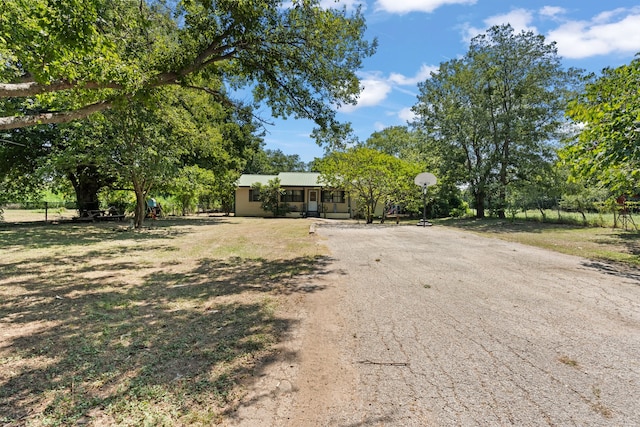 view of front of property