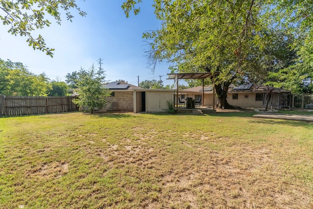 view of yard featuring a patio