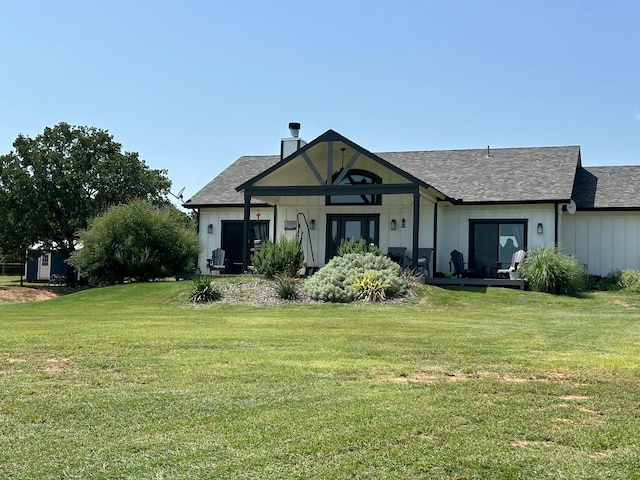 view of front of house with a front yard