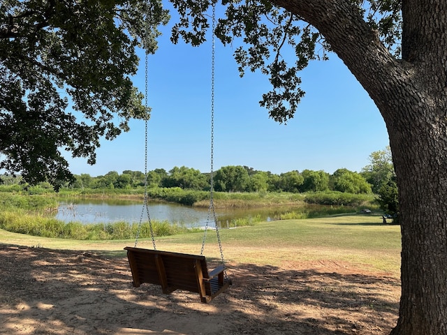 view of property's community featuring a water view