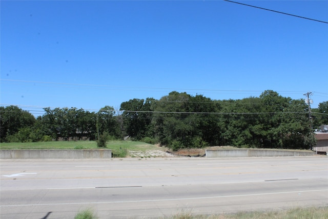 Listing photo 3 for 1229 N Industrial Blvd, Bedford TX 76021