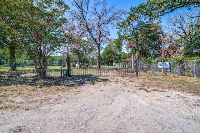 Listing photo 3 for 4105 Hickory Tree Rd, Balch Springs TX 75180