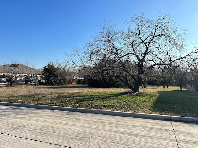 Listing photo 2 for 1012 Bentwater Pkwy, Grand Prairie TX 75104