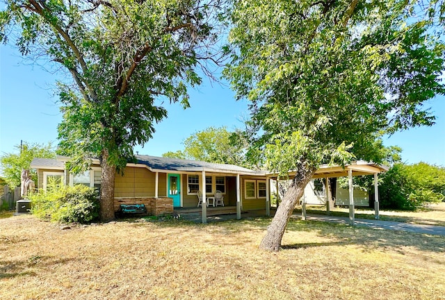 view of front of property with covered porch