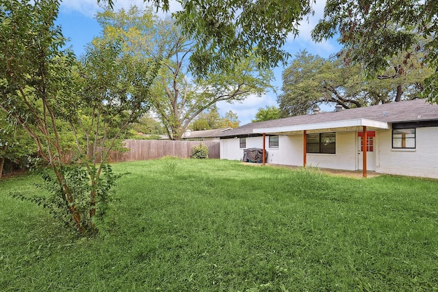 2120 Nottingham Blvd, Fort Worth, TX 76112 - view of yard