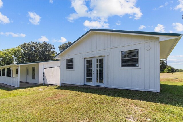 garage with ceiling fan