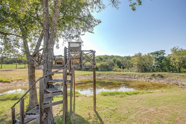 view of yard with a water view