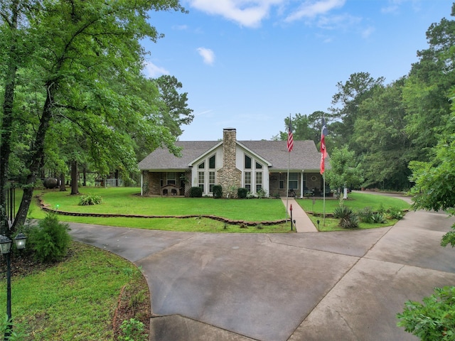 view of front of home with a front yard