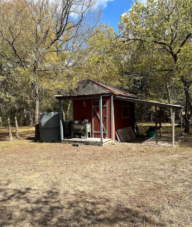 view of outbuilding