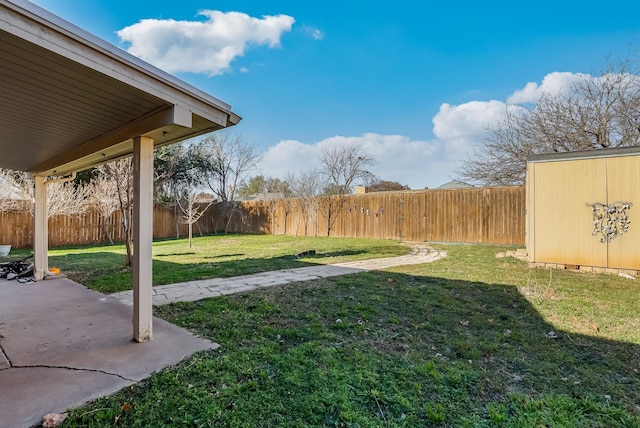 view of yard with a patio