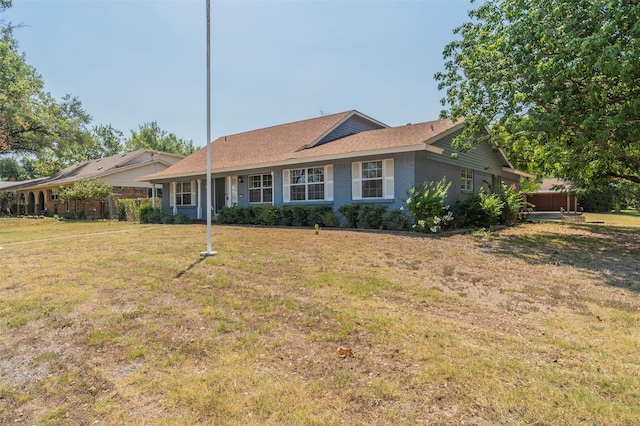 exterior space featuring a lawn