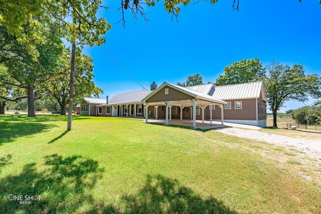 view of front of house with a front yard