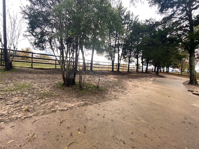 view of yard featuring a rural view