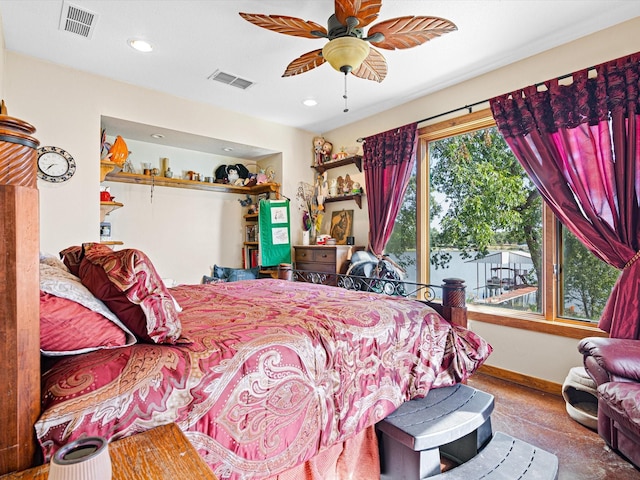 bedroom with ceiling fan