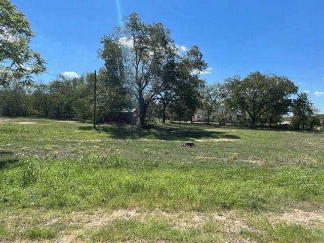 Listing photo 3 for 305 Eighth, Hico TX 76457