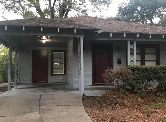 view of property entrance