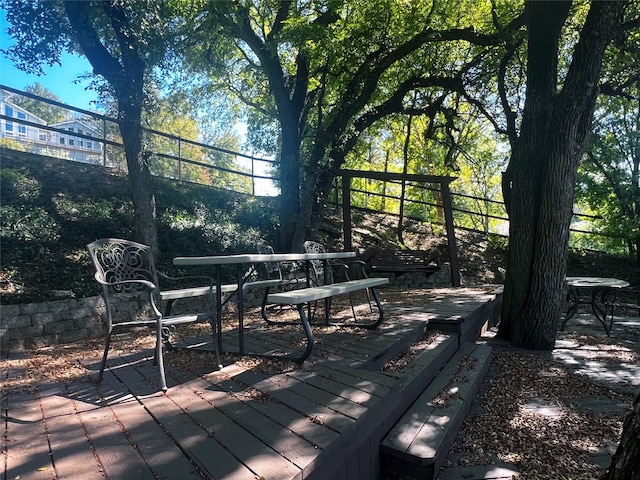 deck with fence