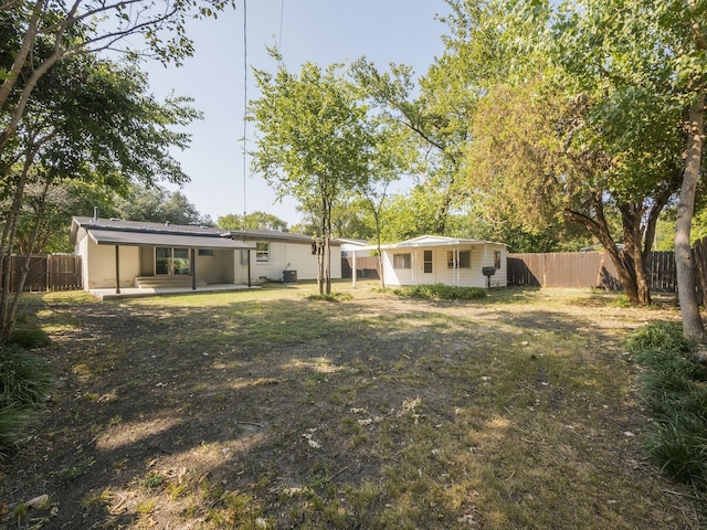 view of yard with a patio area