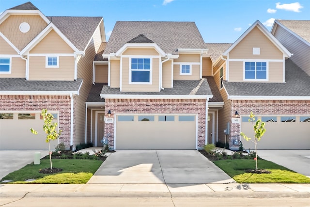 view of front facade with a garage and a front yard