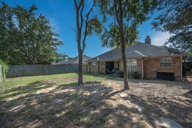 view of yard with a patio area