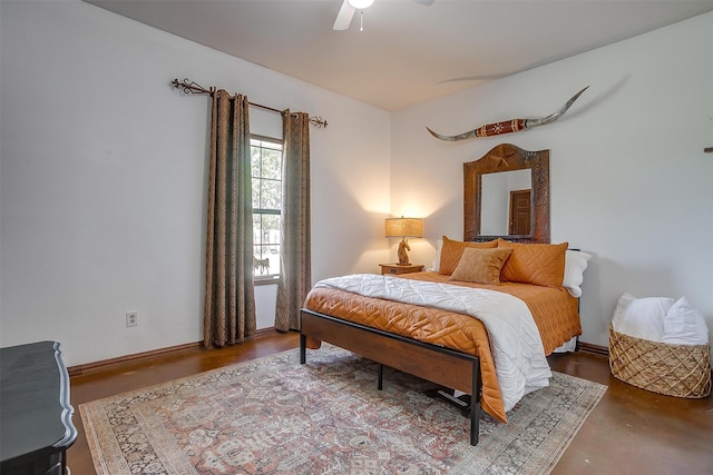 bedroom with ceiling fan