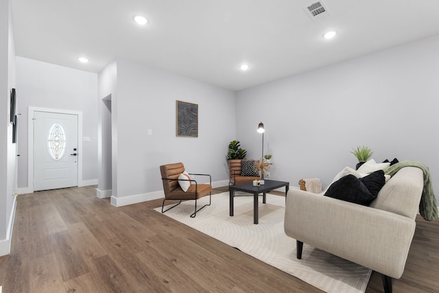 sitting room with light hardwood / wood-style floors