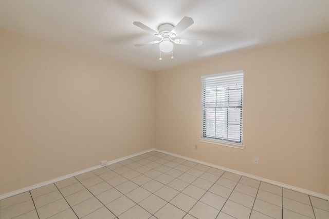 empty room with ceiling fan