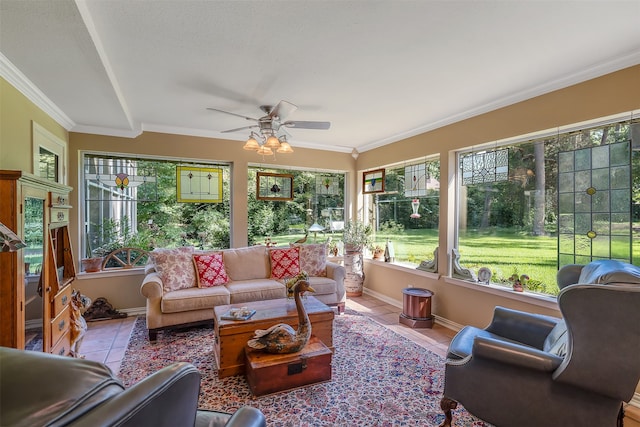 sunroom with ceiling fan