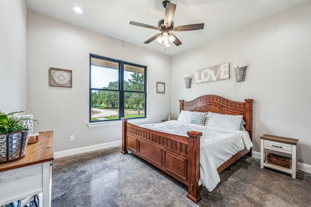 bedroom with ceiling fan