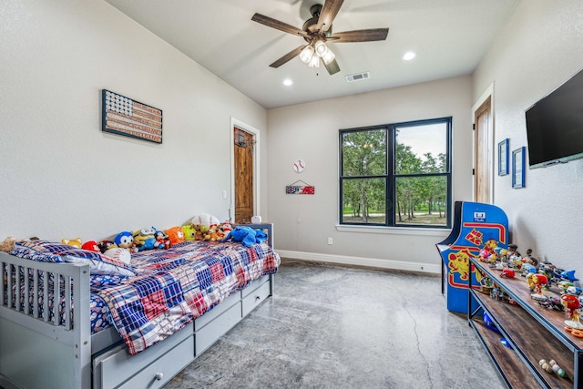 bedroom featuring ceiling fan