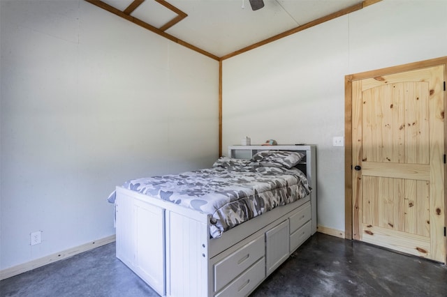 bedroom featuring ceiling fan