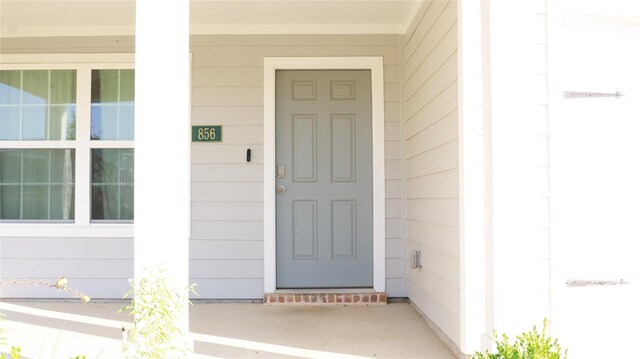 view of property entrance