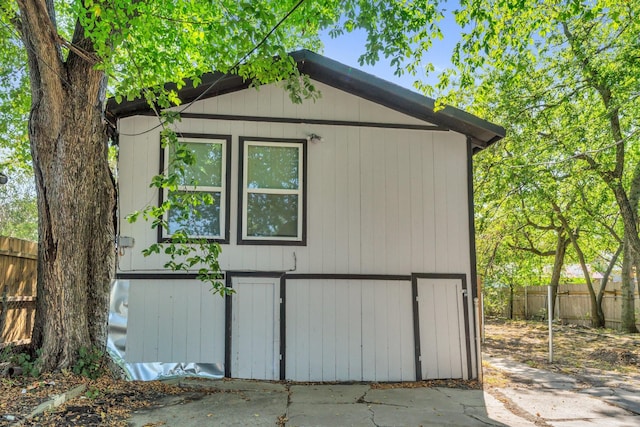 view of outbuilding