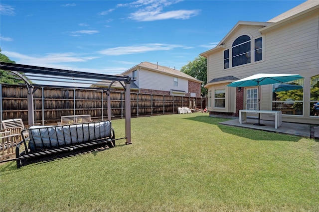 view of yard featuring a patio