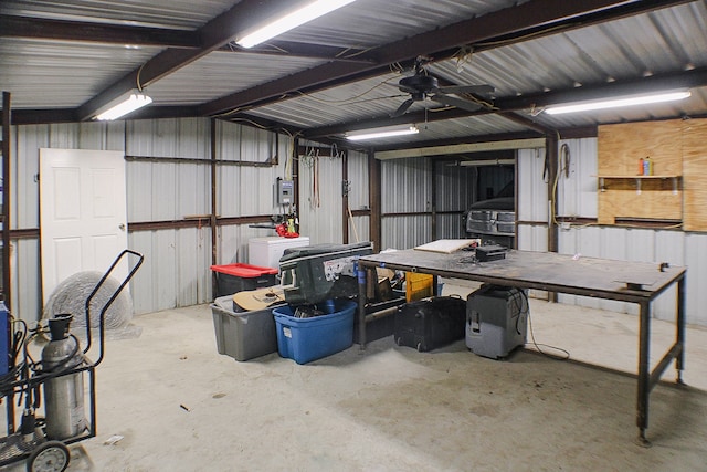 garage featuring ceiling fan