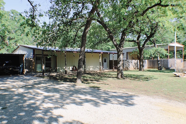 view of front facade