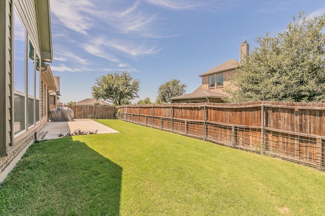 view of yard with a patio