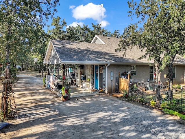 view of front of property