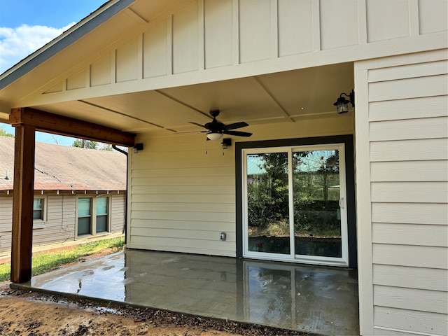 view of patio with ceiling fan